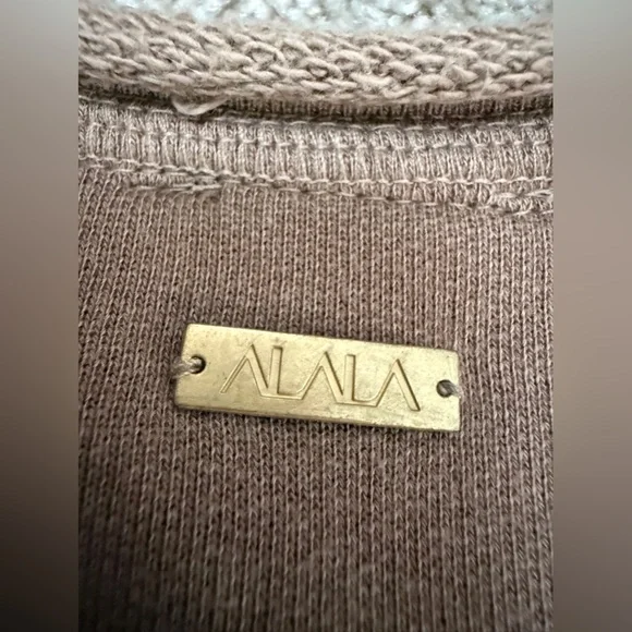 Álala - Edgy Distressed Brown Long Sleeve Cypher Sweatshirt- size Medium - Picture 10 of 14